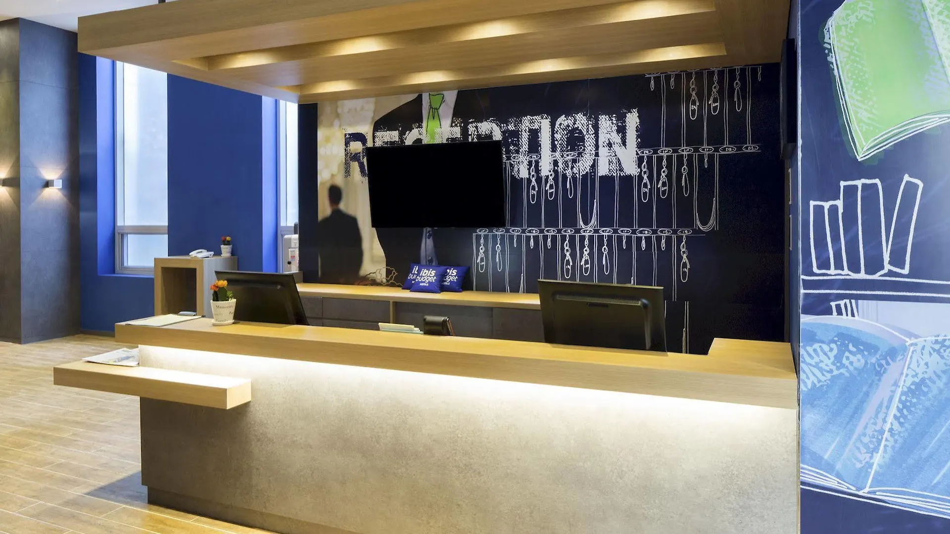 Ibis Budget Ambassador Seoul Dongdaemun 2*,